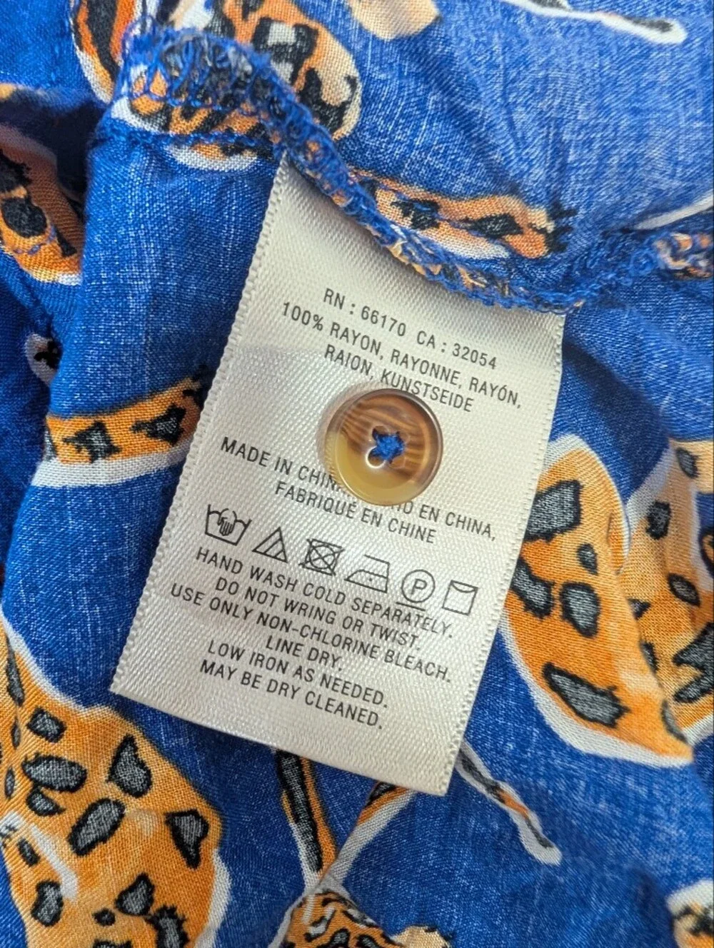 ​Anthropologie 17 of 52 Conversations Blue Leopard Tiger Tie Neck Blouse M - Picture 6 of 6